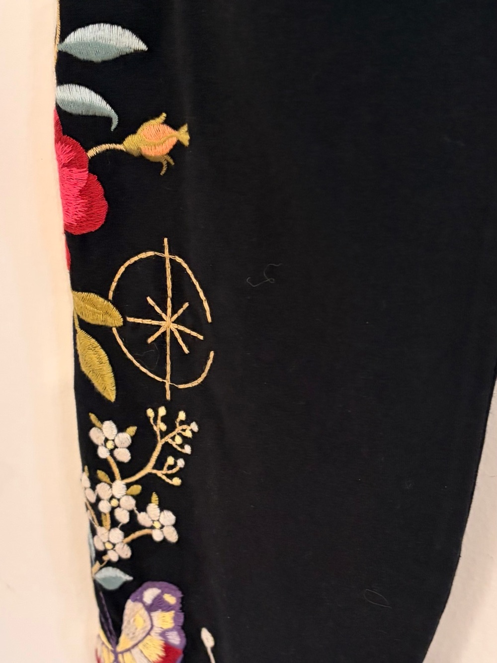Johnny Was Black leggings NWT , Size Large - Picture 3 of 8